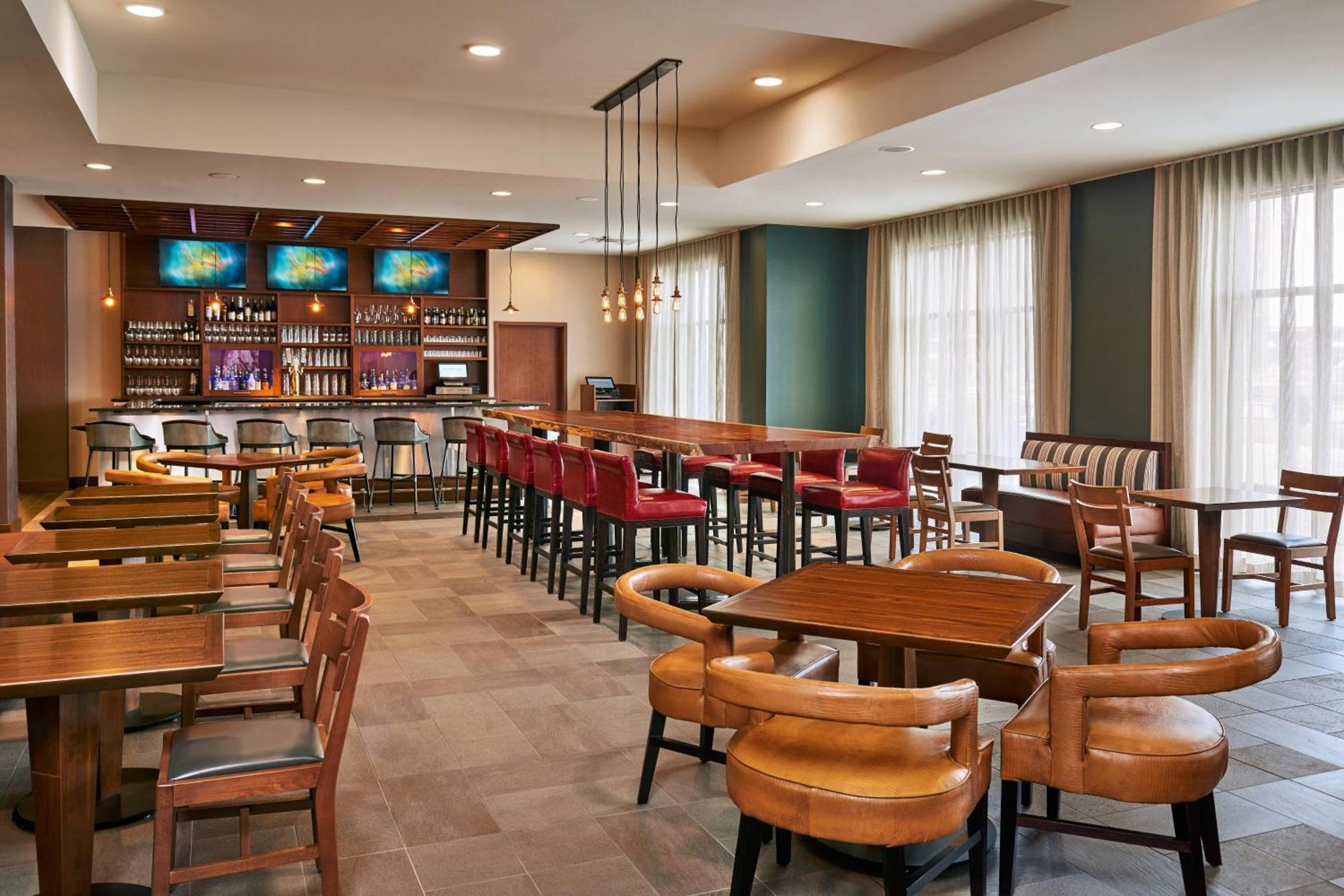 Hotel Four Points By Sheraton Medical Center Fargo