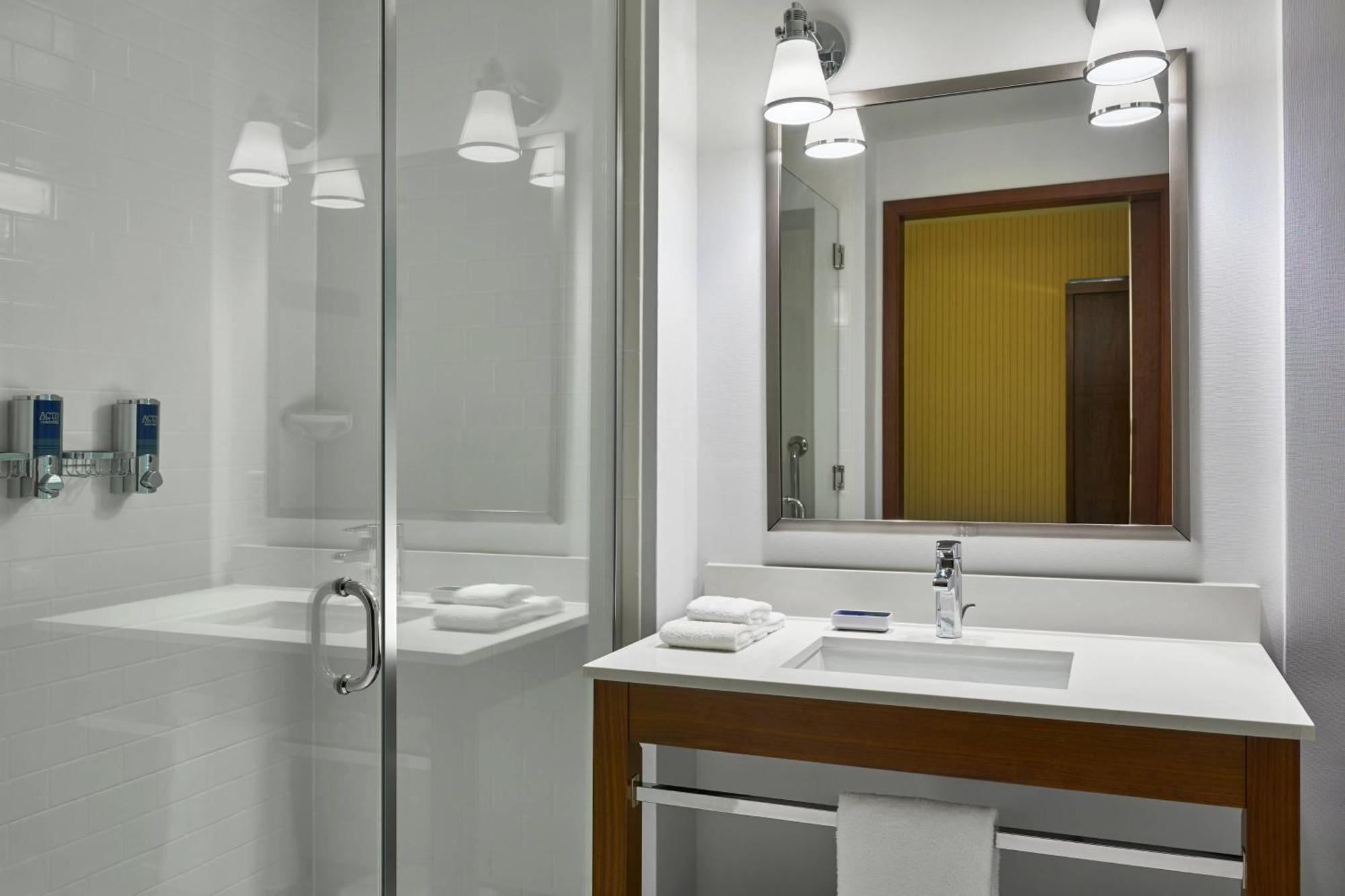 Hotel Four Points By Sheraton Medical Center 3*